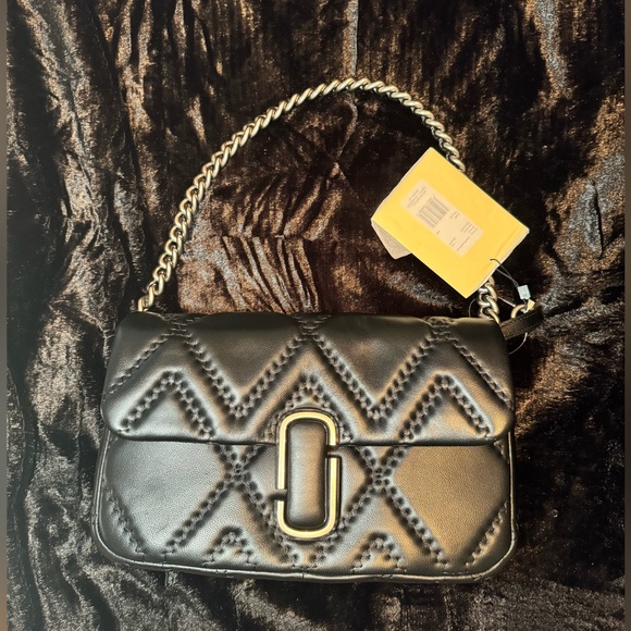 MARC JACOBS | THE
QUILTED LEATHER J MARC SHOULDER BAG - Picture 2 of 11